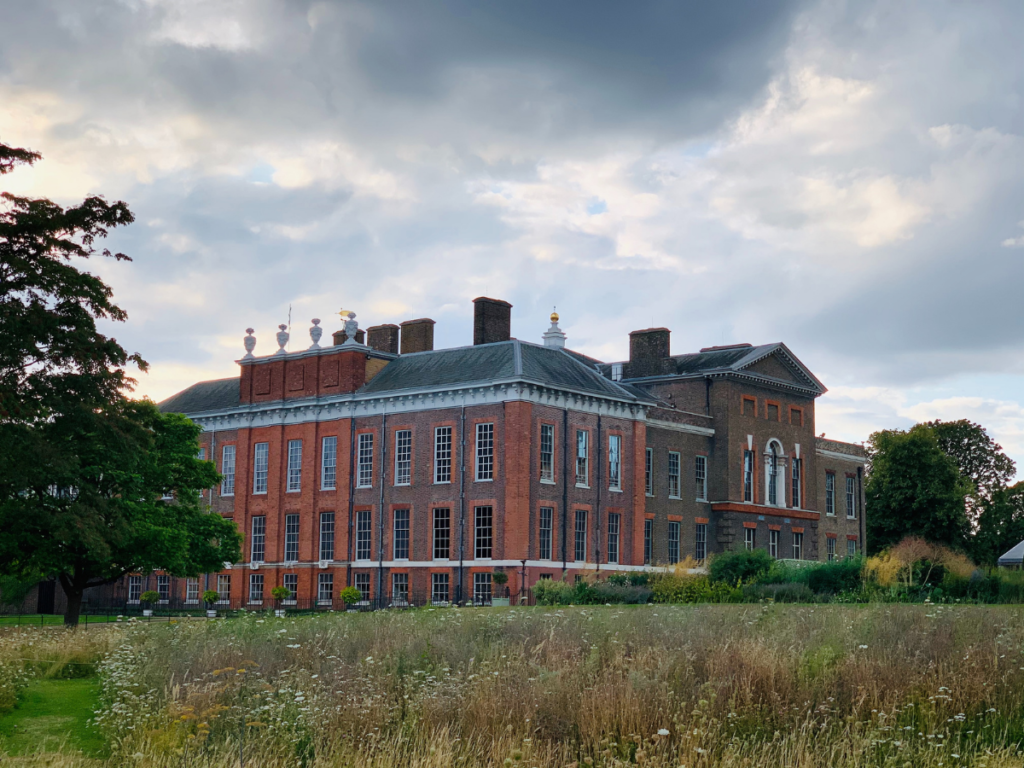 kensington palace is a beautiful and iconic royal london landmark