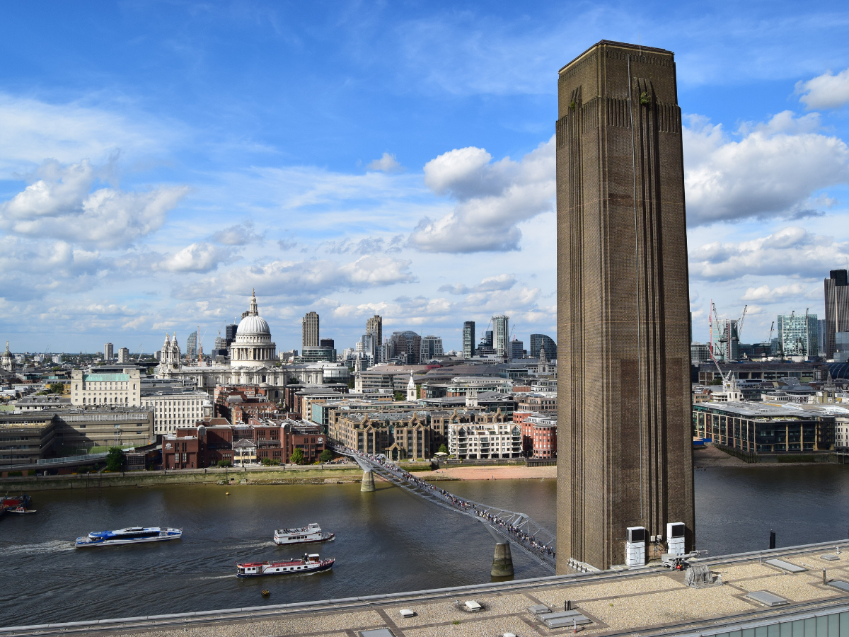 london landmarks by the river