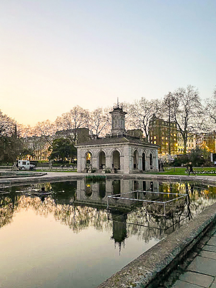 visit the london spot where mark darcy and daniel cleaver have their fight