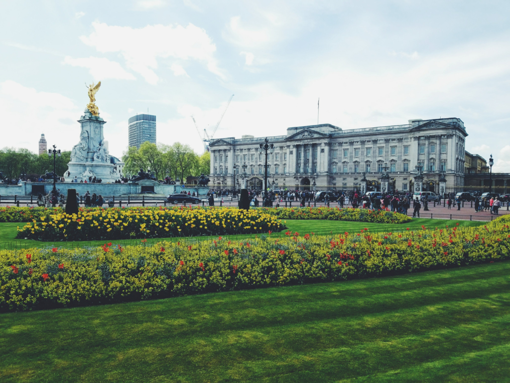 Buckingham Palace in London was Queen Elizabeth's primary residence