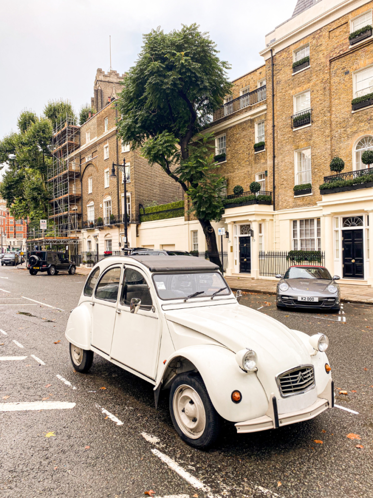 spot the luxury and classic cars around Belgravia