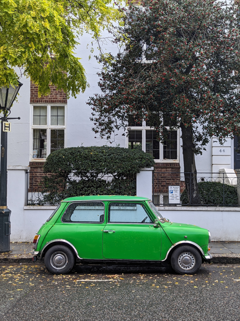 Get away from the main roads of Kensington and explore the pretty neighbourhood streets